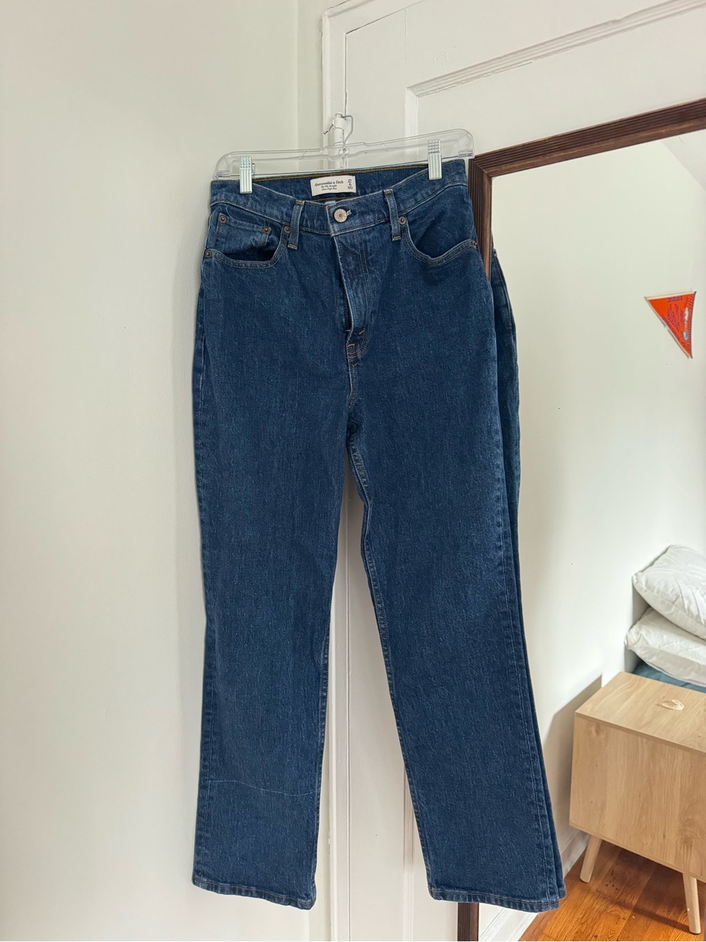 Abercrombie 90’s straight jeans